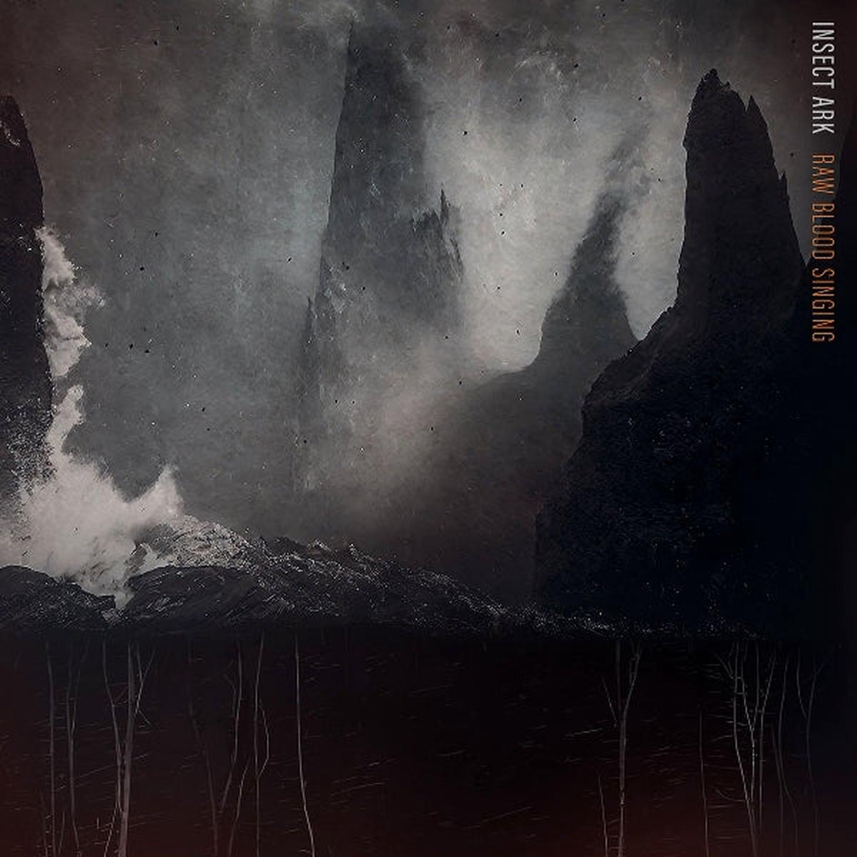 Insect Ark - Raw Blood Singing (LP)